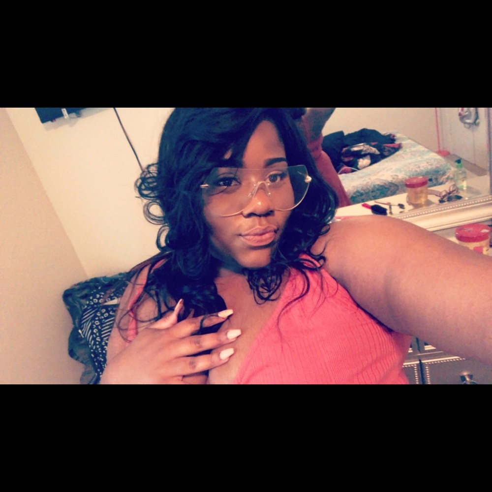 Meet your Posher, Taliya